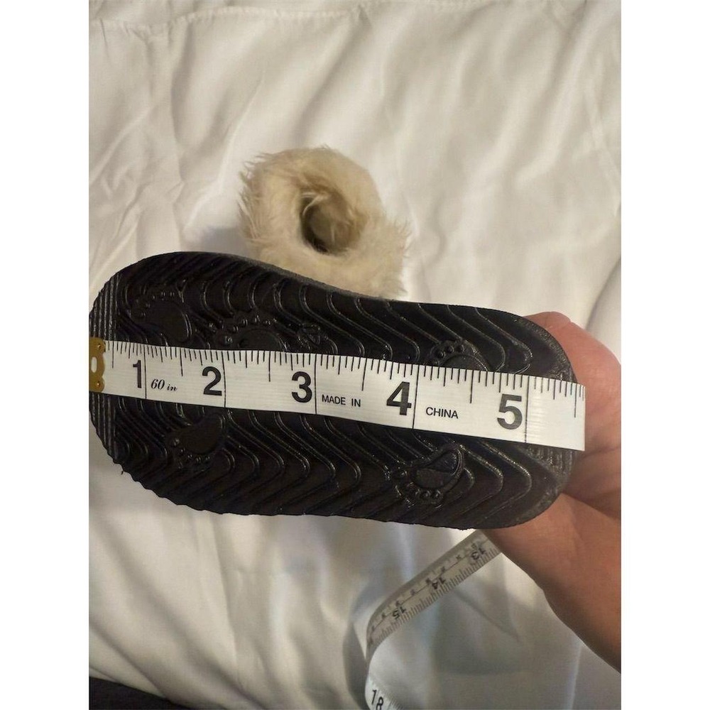 Infant size 4 black boot white faux fur - Picture 6 of 7